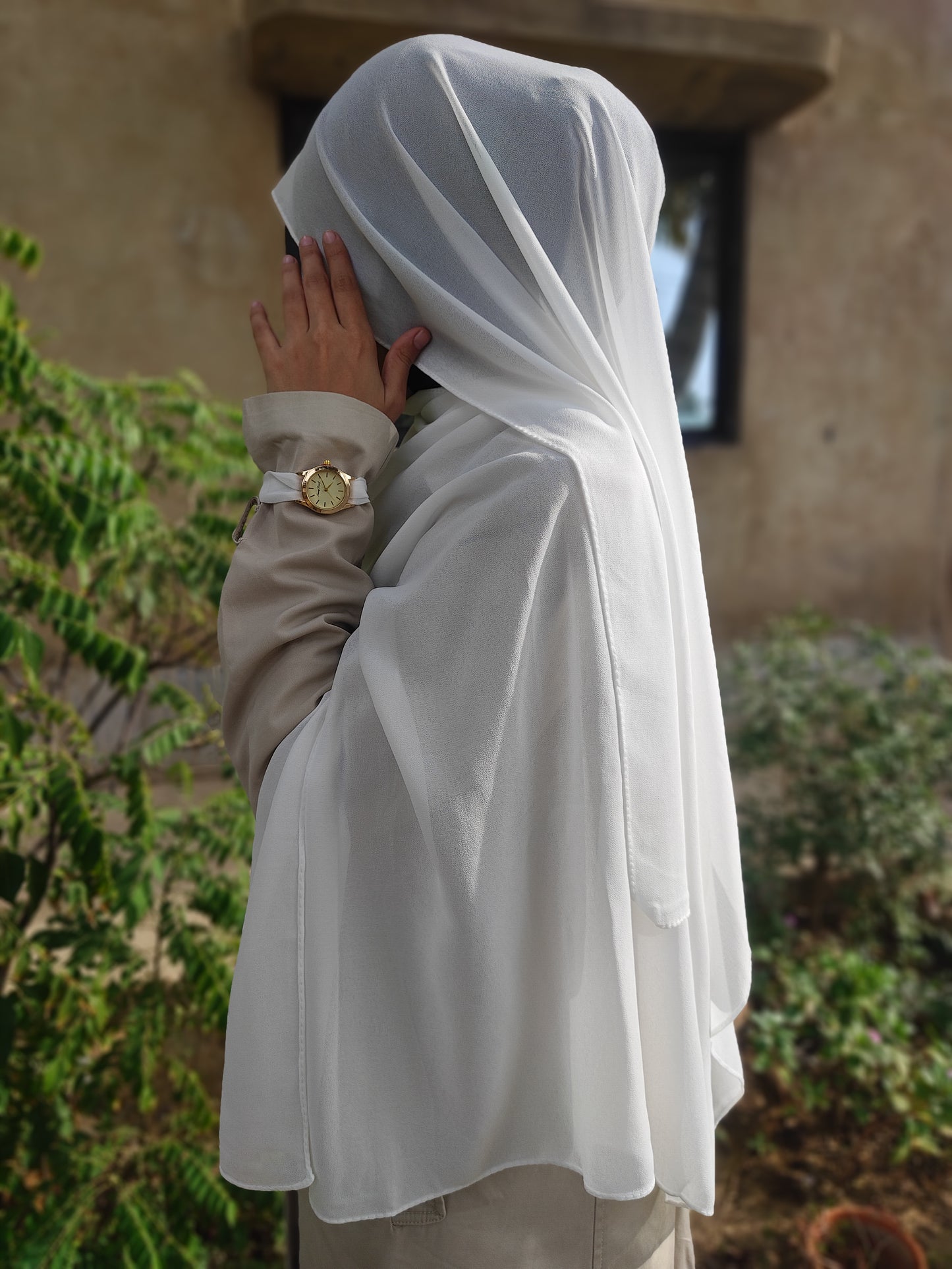 Off White Georgette Hijab + Watch + Bracelet + Gift Sett