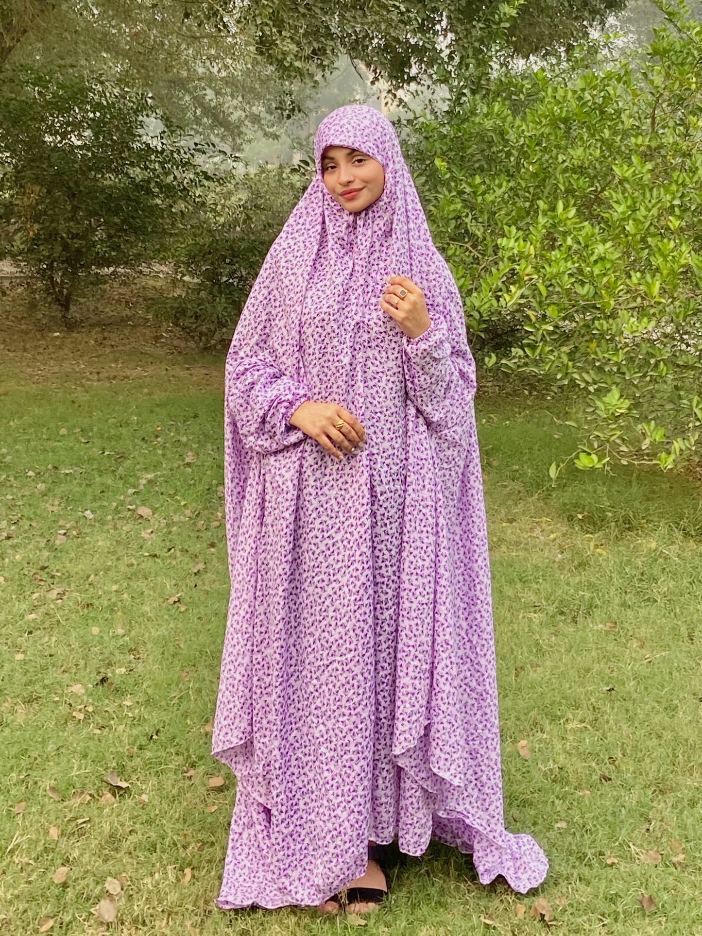 Namaz Chadar With Sleeves - Lilac  Print (Lawn)