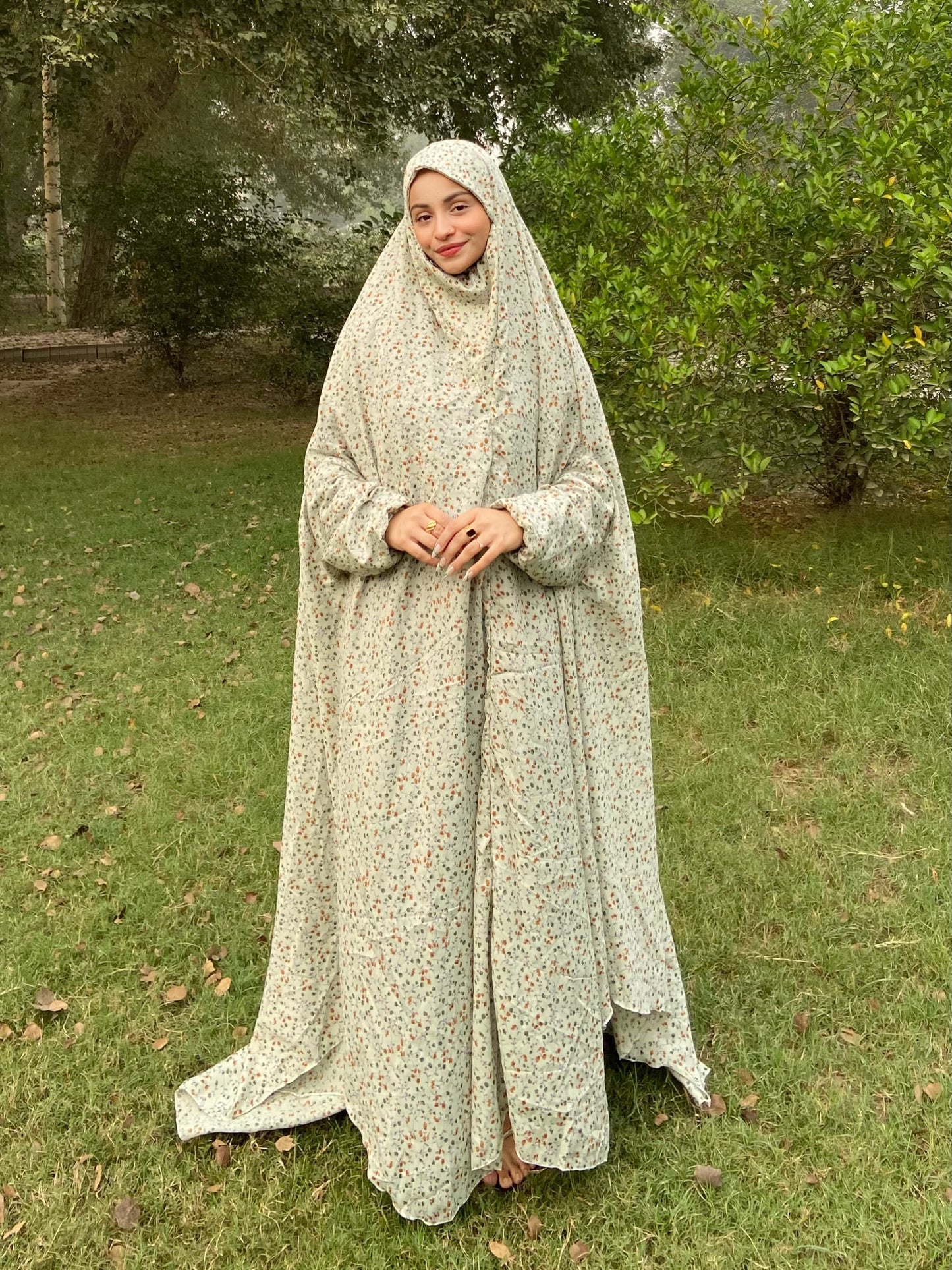 Namaz Chadar With Sleeves - Light Mint Print (Lawn)