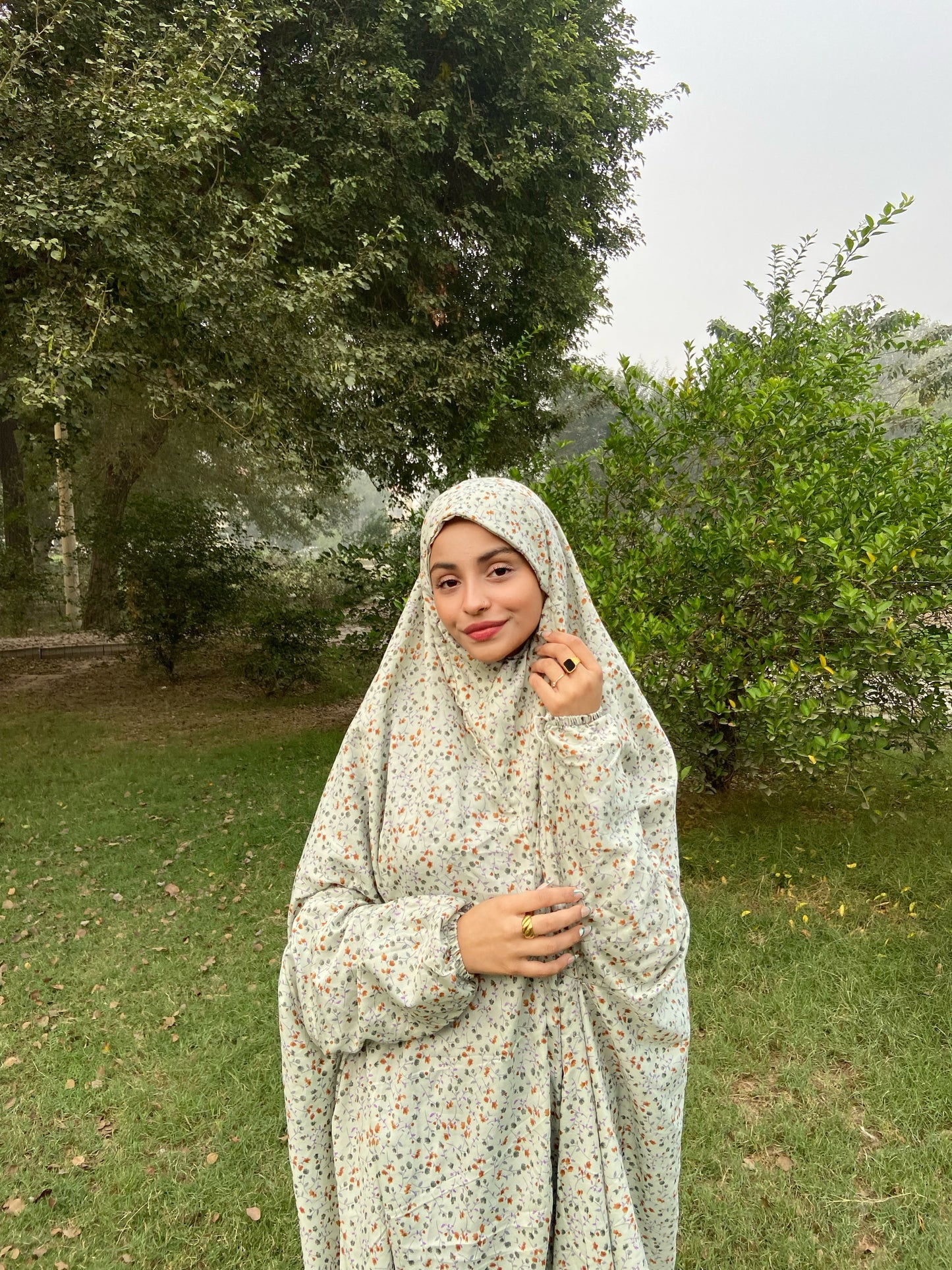 Namaz Chadar With Sleeves - Light Mint Print (Lawn)