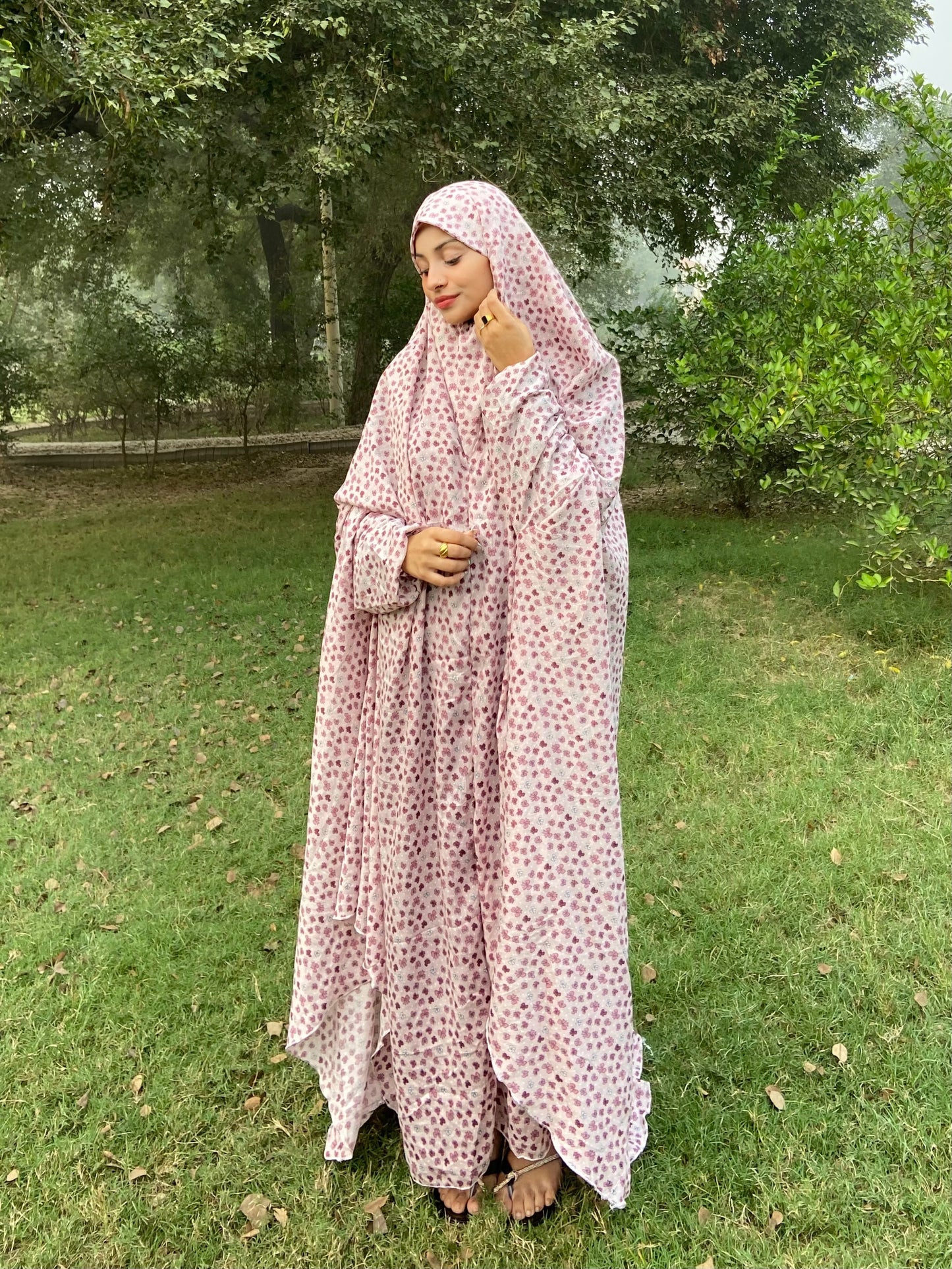 Namaz Chadar With Sleeves - Soft Pink Print (Lawn)